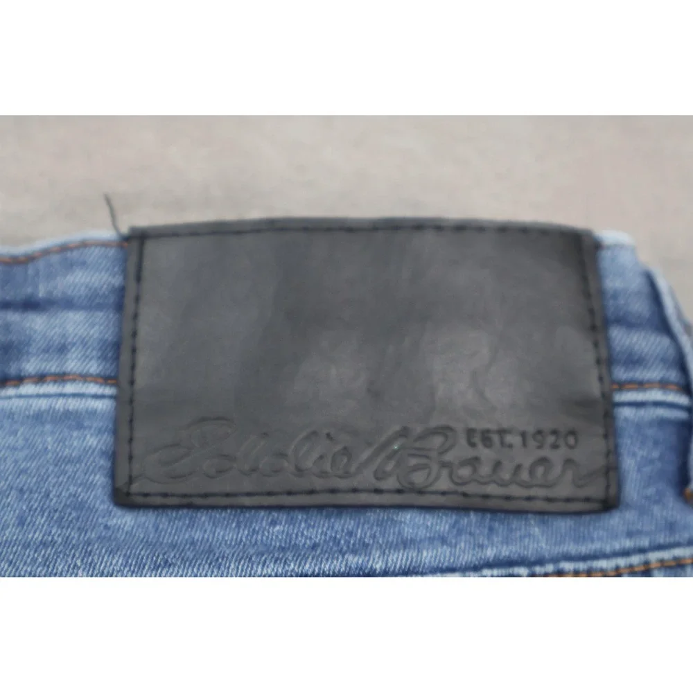 Eddie Bauer Jeans Mens 34x32 Blue Medium Wash Straight‎ Leg Denim Distressed